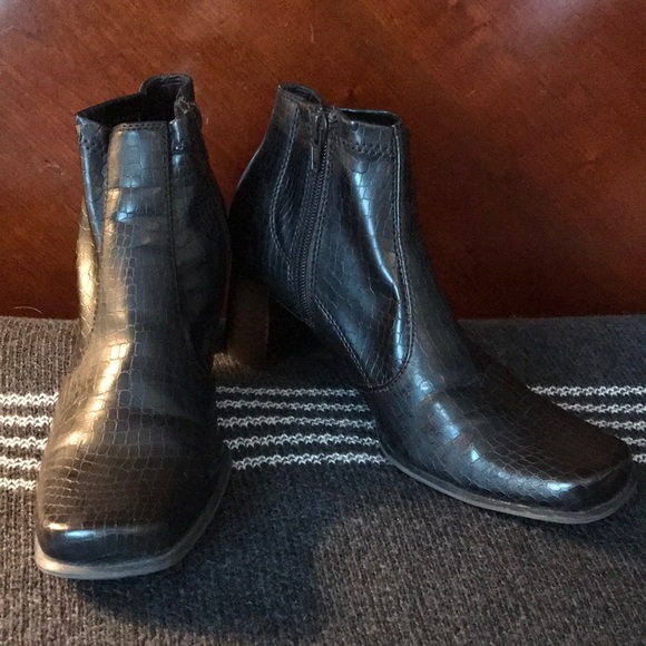 Danielle leather/snake skin pattern ankle boots - Picture 1 of 4